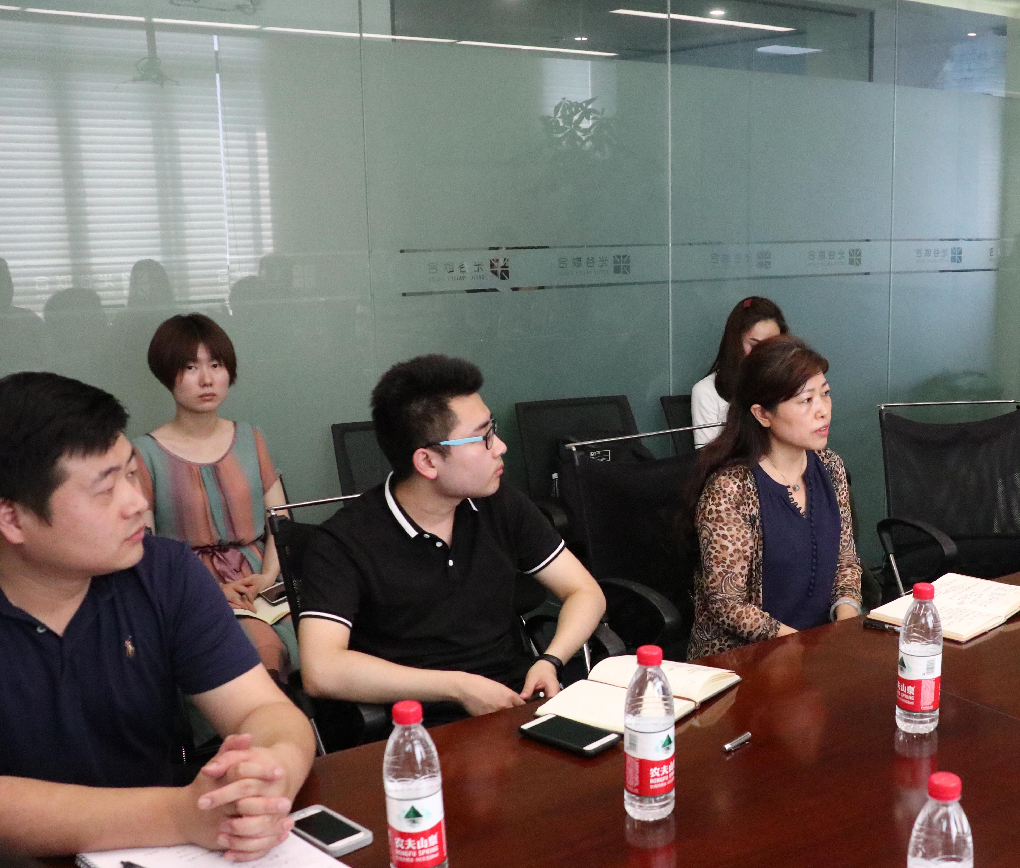 風檣動,龜蛇靜,起宏圖!” 風檣動,龜蛇靜,起宏圖!”